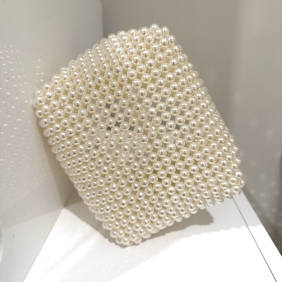 Lulus | Upgraded Glam White Pearl Handbag - Picture 9 of 11